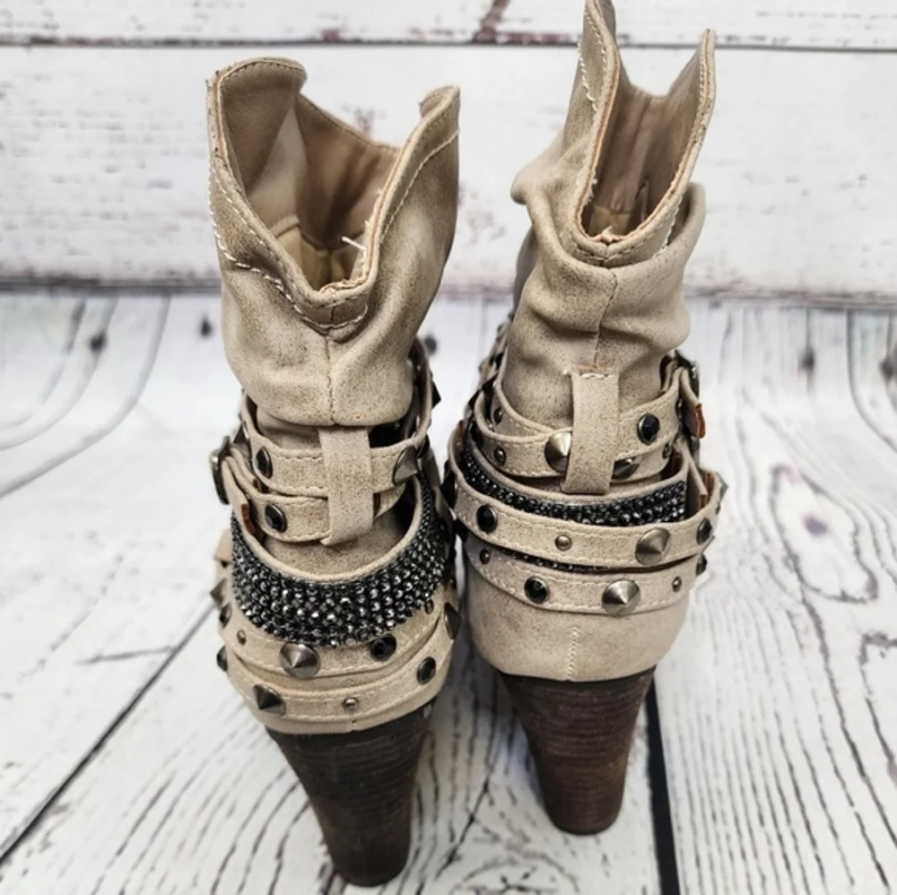 Dominique‎ Nicole Charleston Slouch Strappy Studded Booties